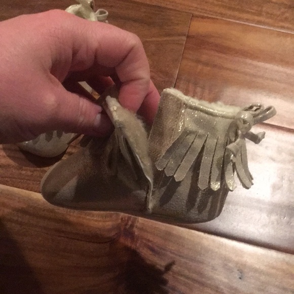 Rising Star Gold Glitter Booties 9-12 months - Picture 3 of 5